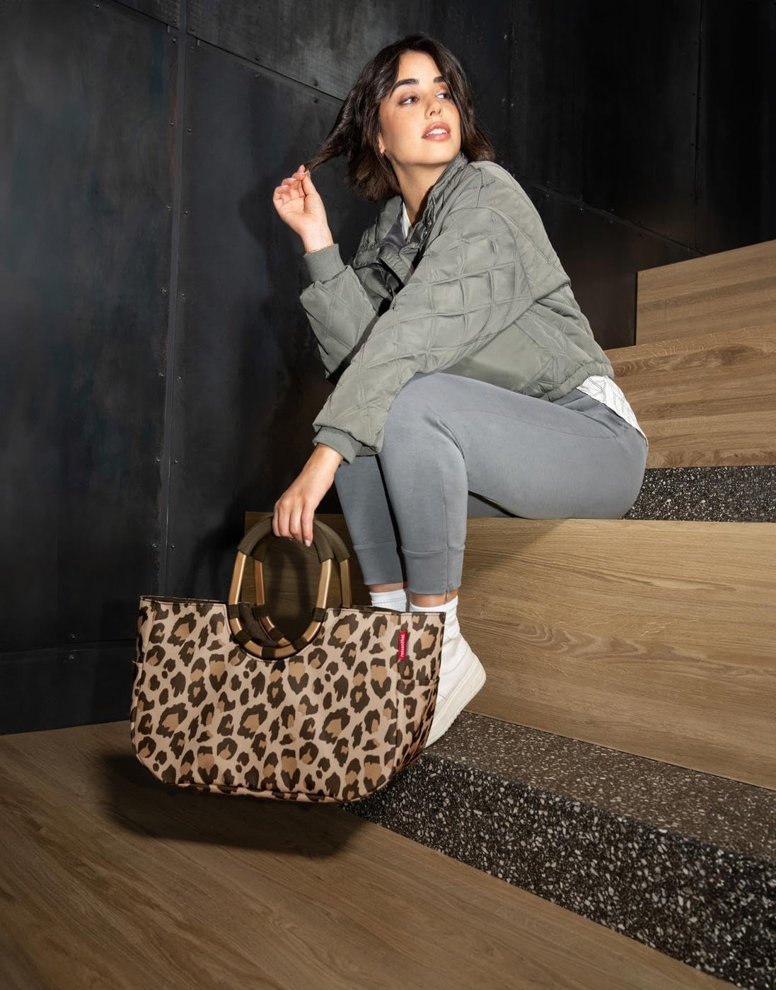 reisenthel Loopshopper M - Sturdy Bag with Practical Compartments Made from Recycled PET Bottles - Elegance When Shopping, Lots of Function Included, Teddy Sand, M