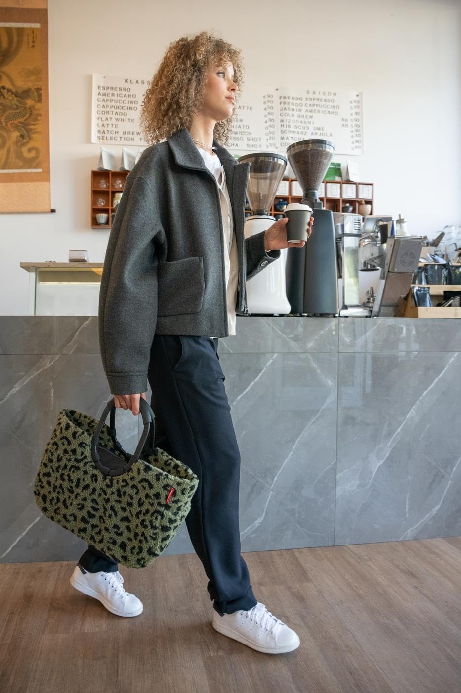 reisenthel Loopshopper M - Sturdy Bag with Practical Compartments Made from Recycled PET Bottles - Elegance When Shopping, Lots of Function Included, Teddy Sand, M