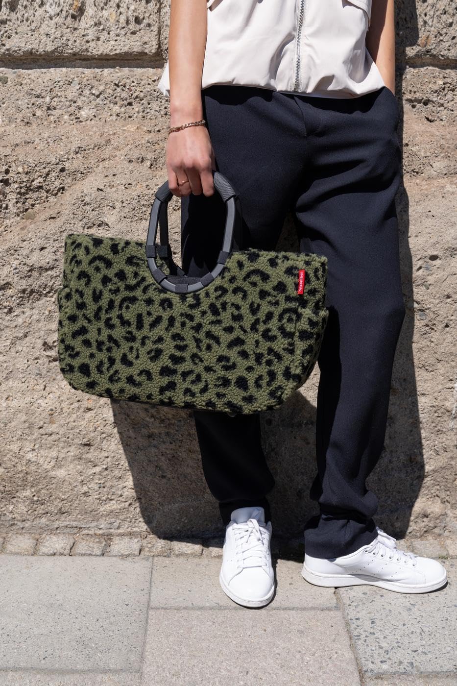 reisenthel Loopshopper M - Sturdy Bag with Practical Compartments Made from Recycled PET Bottles - Elegance When Shopping, Lots of Function Included, Teddy Sand, M