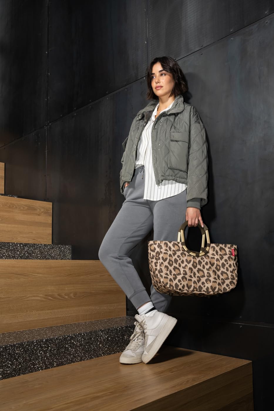 reisenthel Loopshopper M - Sturdy Bag with Practical Compartments Made from Recycled PET Bottles - Elegance When Shopping, Lots of Function Included, Teddy Sand, M