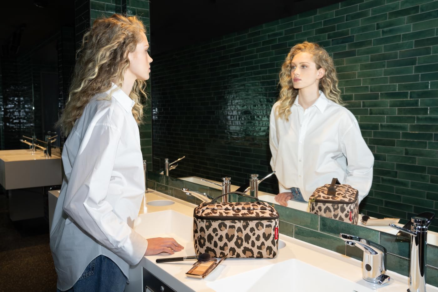 reisenthel Coolerbag M Pocket Twist Blush - Cool Bag with Outer Material Made of Recycled PET Bottles - Ideal for Lunch on the Go