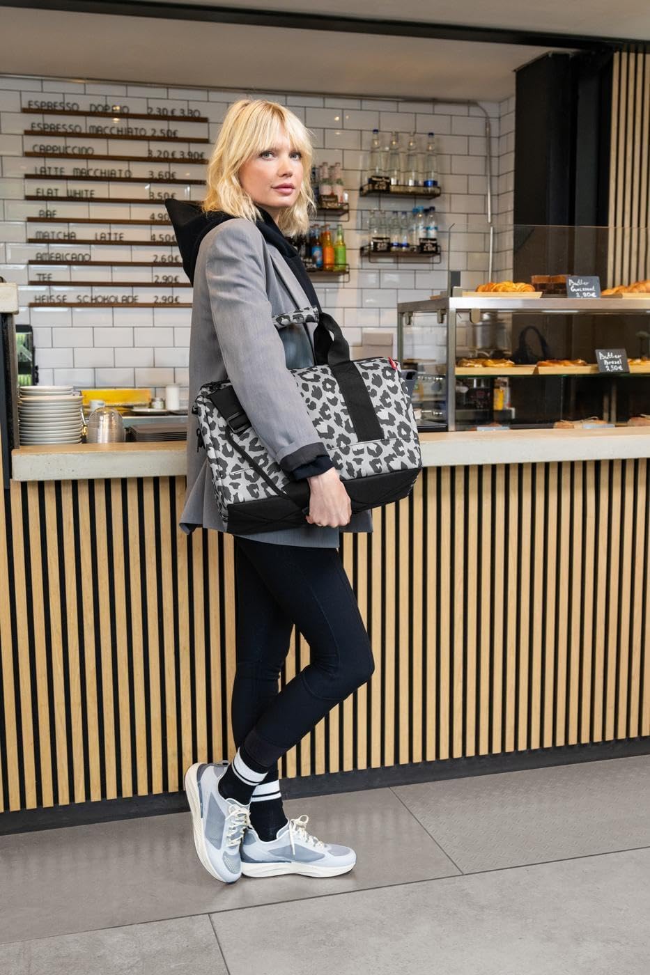 reisenthel Allrounder L - Versatile Doctor's Bag for Travel, Work or Leisure - With Functional Stylish Design, Herringbone Mocha, One Size, Modern